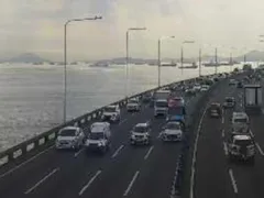 Trânsito trava nos acessos ao Rio nesta segunda-feira (18)