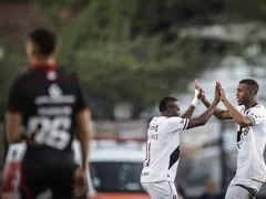 Vasco vence o Vitória e se recupera no Brasileirão