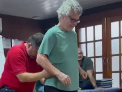 Vídeo: Carlinhos de Jesus volta a sambar e emociona a web