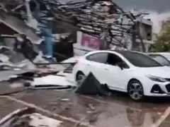 Vídeo: tornado deixa ao menos 5 mortos no Paraná