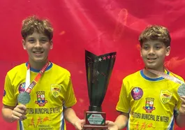 Gêmeos de Niterói são campeões sul-americanos de badminton