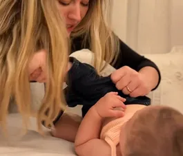 Bebê volta a viralizar ao dublar cena de 'As Branquelas'; vídeo