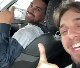 Cantor de Niterói descobre voz de ouro de motorista tímido; vídeo