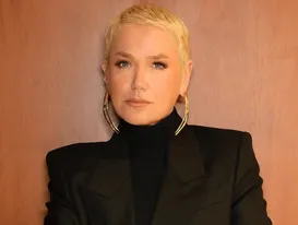 Xuxa é internada em São Paulo e passa por cirurgia