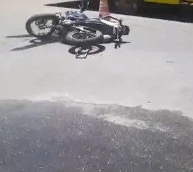 Acidente entre carro e moto deixa ferido em Niterói