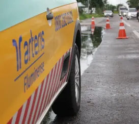 Acidente entre três veículos deixa um ferido na BR-101, em SG