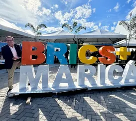 Anos após polêmica, Paes faz declaração de amor a Maricá