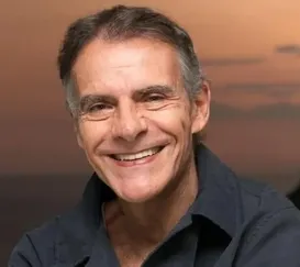 Ator Mário Gomes tem casa invadida por criminosos armados no Rio