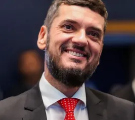 Bacellar é solto por companheiros da Alerj