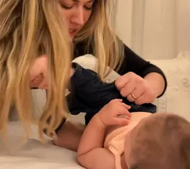 Bebê volta a viralizar ao dublar cena de 'As Branquelas'; vídeo