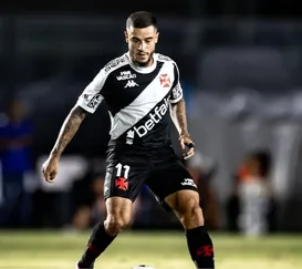 Coutinho vibra com vitória do Vasco no dia do aniversário: 'Especial'