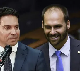 Eduardo Bolsonaro e Ramagem perdem passaporte diplomático