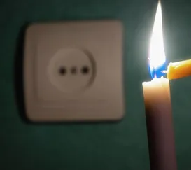 Falta de luz afeta bairro de Maricá na véspera de Natal