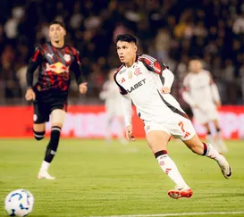 Flamengo busca se isolar na liderança do Brasileirão