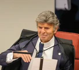 Fux solta o verbo e diz que STF não pode julgar Bolsonaro