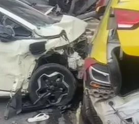 Grave acidente envolvendo quatro veículos deixa feridos no Rio