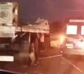 Grave acidente mata motorista de carreta na BR-101, em São Gonçalo