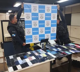 Mais de 100 celulares são apreendidos em hotel no Centro do Rio