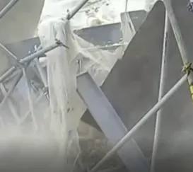 Marquise desaba em Copacabana e quase atinge funcionário; vídeo