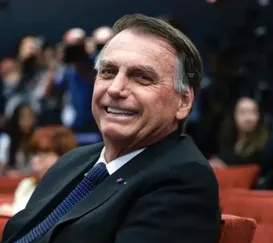 Médicos de Bolsonaro sinalizam possível nova cirurgia