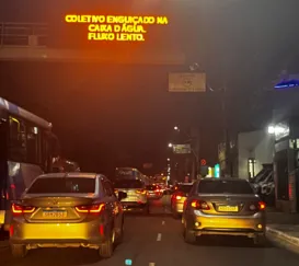 Megaengarrafamento na volta para casa em Niterói