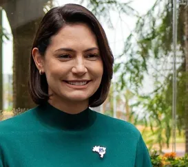 Michelle Bolsonaro vai receber o título de cidadã niteroiense