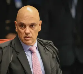Moraes vota pela condenação de Bolsonaro e mais sete réus