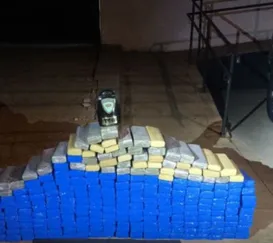 Motorista preso com quase 300 quilos de maconha no carro