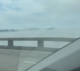 Nevoeiro intenso cobre Baía de Guanabara e 'esconde' Ponte Rio-Niterói; vídeo