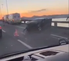 Pancada entre carros na Ponte Rio-Niterói deixa dois feridos; vídeo