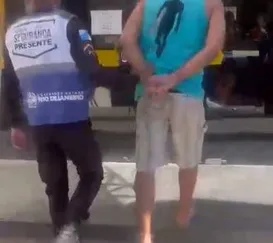 Polícia prende homem dirigindo carro roubado em Niterói