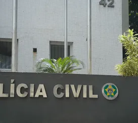 Policial civil é acusado de ligação com chefe de facção no Rio