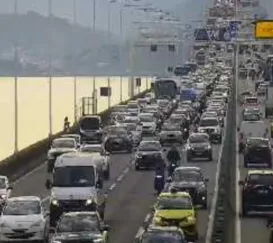 Ponte Rio-Niterói amanhece travada: veja o tempo de travessia