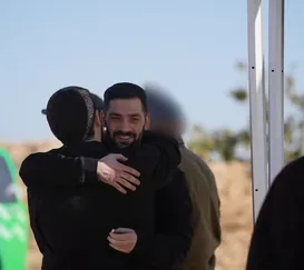 Primeiras imagens dos reféns libertados pelo Hamas são divulgadas