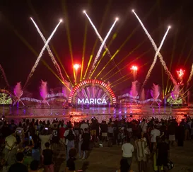 Público em festa na primeira noite do Natal Brasilidade em Maricá