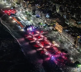 Réveillon em Copacabana reúne 2,6 milhões de pessoas