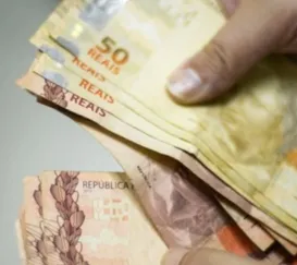 Salário mínimo: governo propõe aumento de 7,44% para 2026