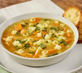 Tá frio? Faça essa sopa rápida, econômica e deliciosa