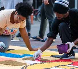 Tapetes de sal vão colorir avenida em Niterói; confira programação