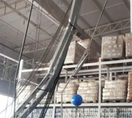 Teto desaba e interdita mercado na Baixada Fluminense; vídeo
