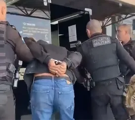 Traficante repleto de passagens é preso com armas falsas em Maricá