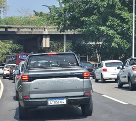 Trânsito pesado após grave acidente em Niterói