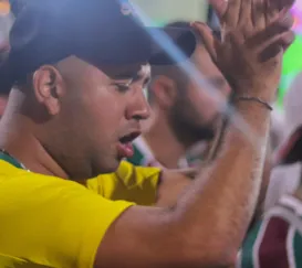 Tricolores de Niterói aplaudem time após derrota para o Chelsea; vídeo