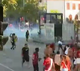 Tumulto interrompe fim da festa do tetra do Flamengo no Rio