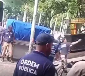 Tumulto na Lapa: manifestantes e guardas trocam pedradas