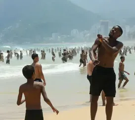 Vai dar praia? Veja como fica o tempo no fim de semana