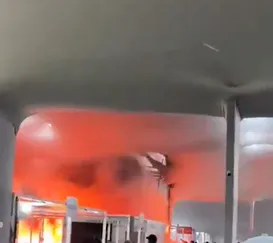 Vídeo: incêndio atinge pavilhão da COP 30, em Belém