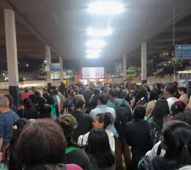 Virou rotina? Filas quilométricas de novo no Terminal de Niterói; vídeo