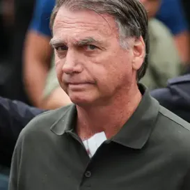Bolsonaro permanece preso após alegar 'paranoia' para retirar tornozeleira