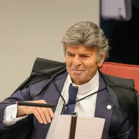 Fux solta o verbo e diz que STF não pode julgar Bolsonaro